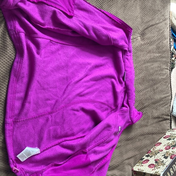 Women’s small Columbia Zip up jacket with zip up pockets - Picture 3 of 8